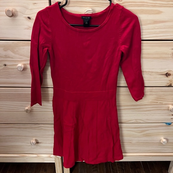 Red knit A- line - Picture 1 of 3